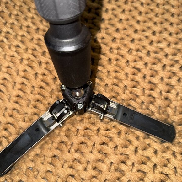Manfrotto Element MII Aluminum Monopod + Fluid Pan Head - Picture 6 of 12